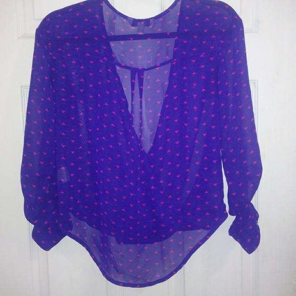 Decree Blouse - Picture 5 of 6